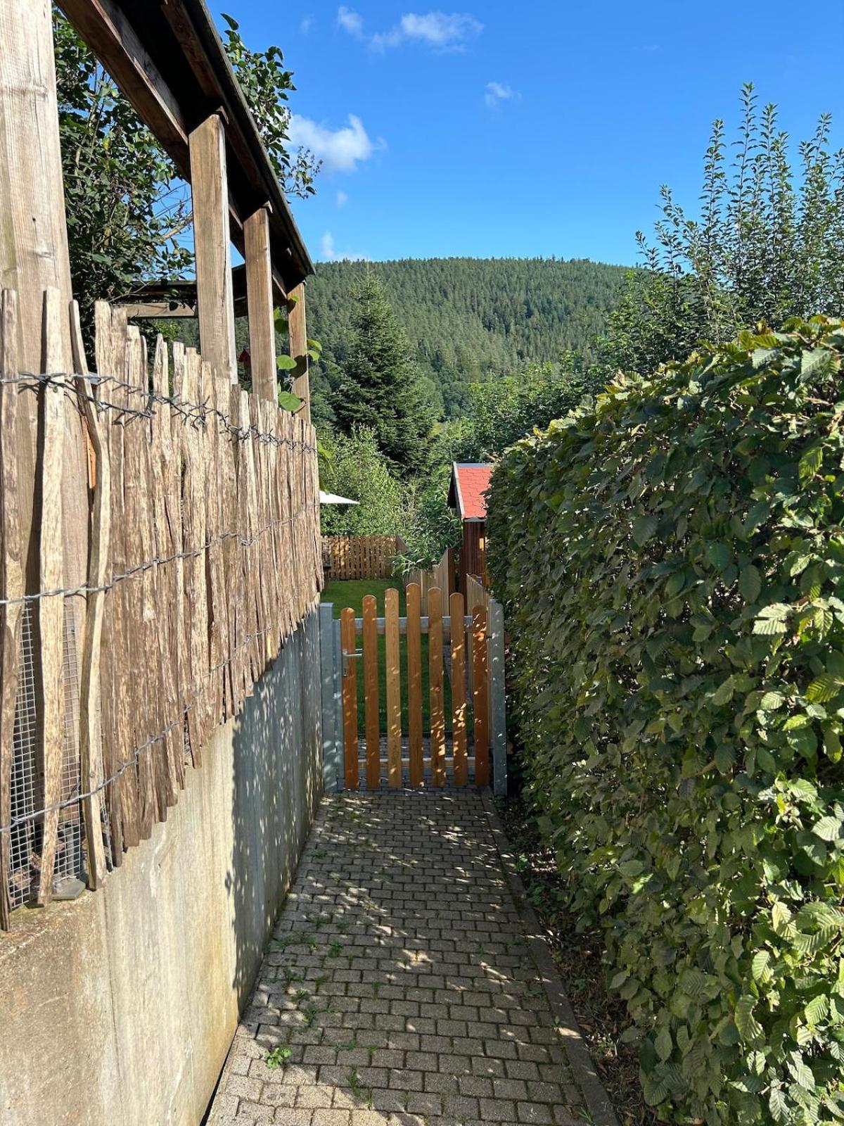 Kuckucksnest - Ferienwohnung Mit Traumblick Im Schwarzwald Bad Wildbad Exterior photo